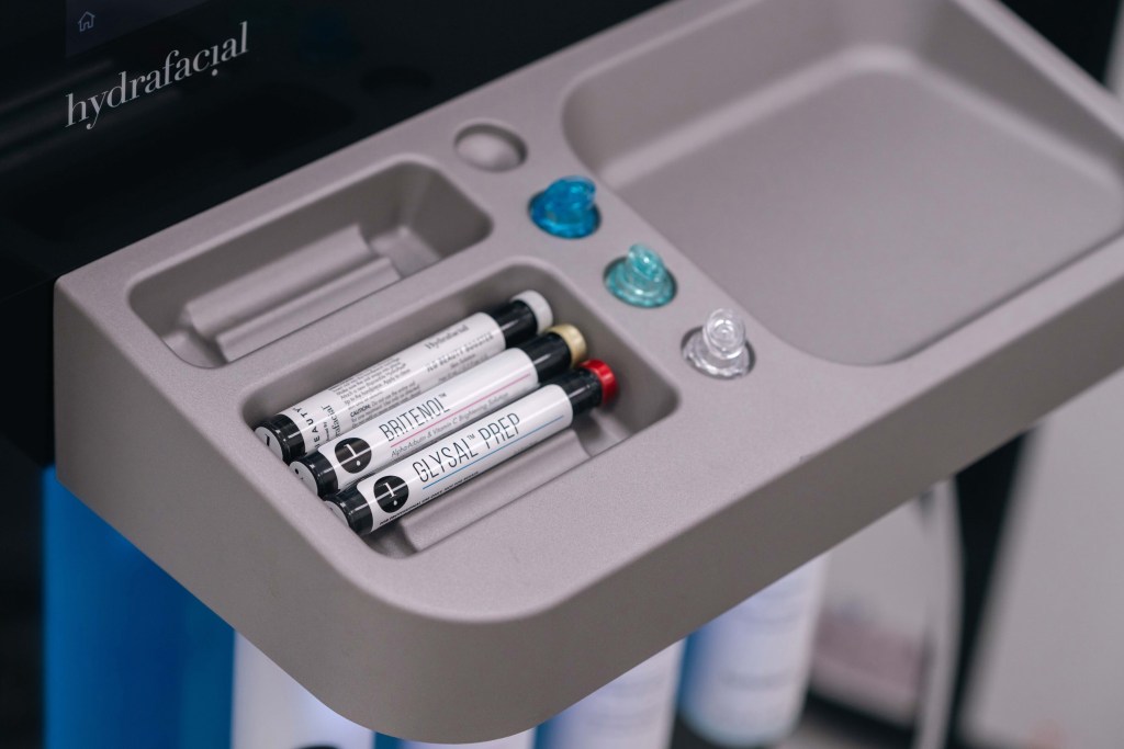 close up of hydrafacial device