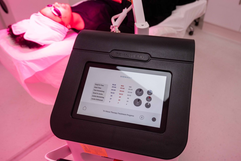 led light therapy device